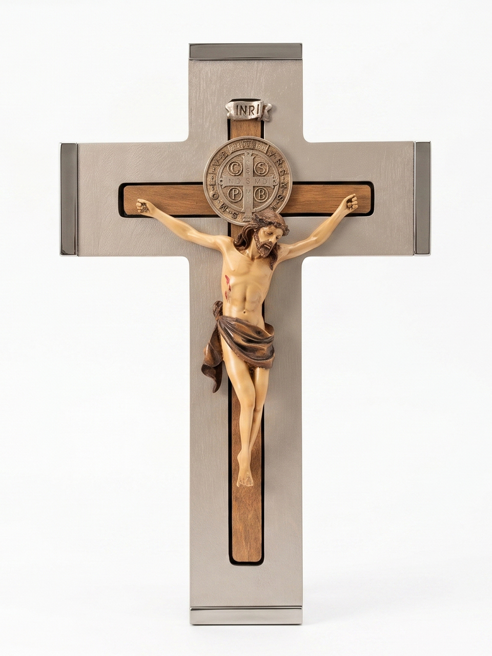 Cruz con Cristo y Medalla de San Benito